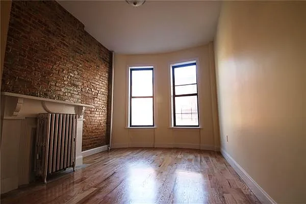 Rented by Space Marketing Shop | media 10