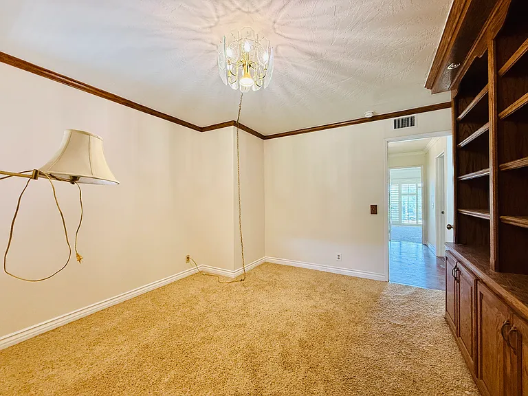 1510 Hallgreen Dr — Photo 22