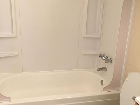 3rd image of 2127 Audubon Ave APT 86