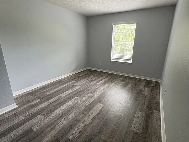 3847 Shaftbury Pl — Photo 4