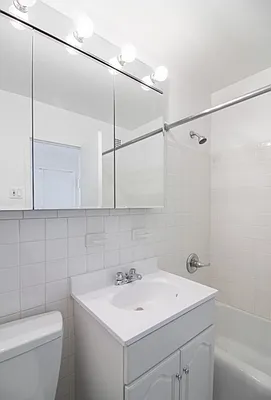 Rented by CitySites Real Estate Group | media 6