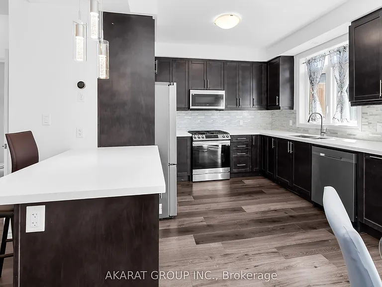 61 Soho St #68 — Photo 17