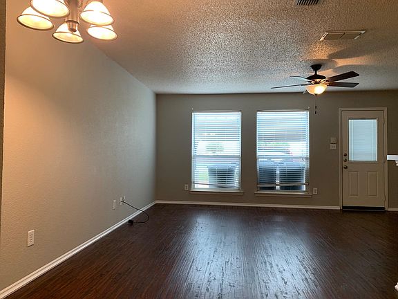 3rd image of 5649 Giddyup Ln