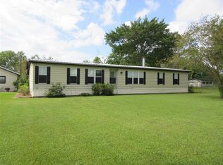 420 Barbers Hill Rd, Highlands, TX 77562