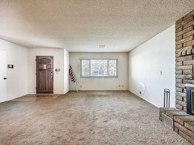 405 Fountain St — Photo 4
