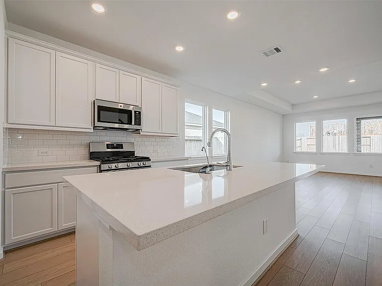 1127 Sugar Dr — Photo 11
