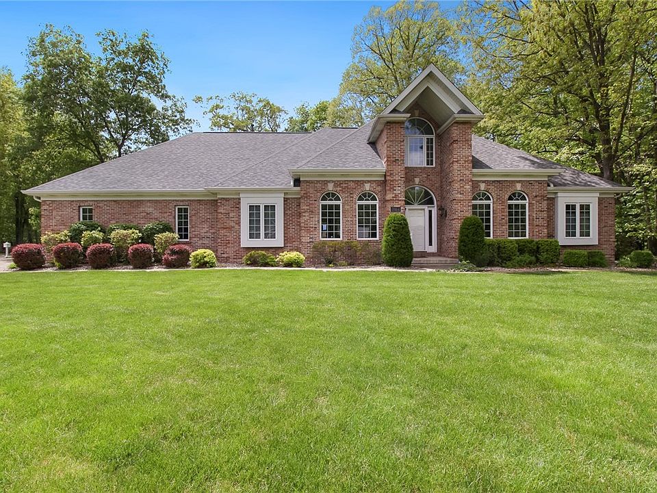 1st image of 2914 Oakwood Dr