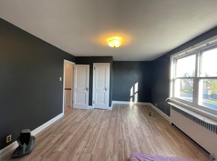 2943 Glenview St, Philadelphia, PA 19149