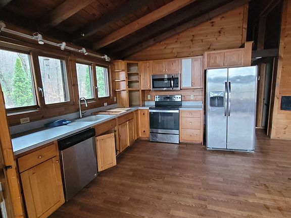 3rd image of 679 Union Road