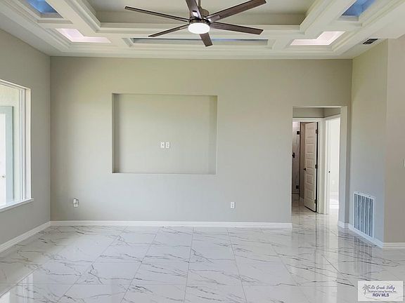 5th image of 801 Juan Seguin St