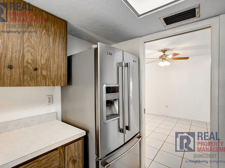 1370 Palmwood Dr — Photo 17