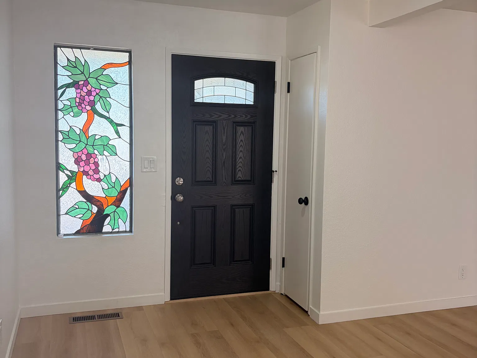 2 bed, $2,600 — Photo 4