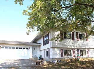901 W North 13th St, Shelbyville, IL