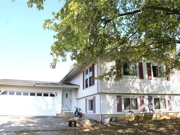 901 W North 13th St, Shelbyville, IL 62565