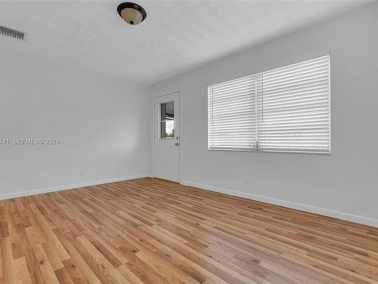 6340 Dawson St — Photo 6