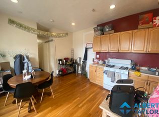 447 Park Dr APT 1D, Boston, MA 02215