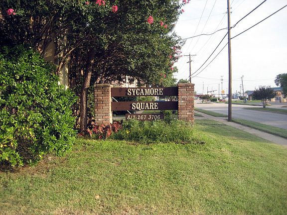 Sycamore Square sign