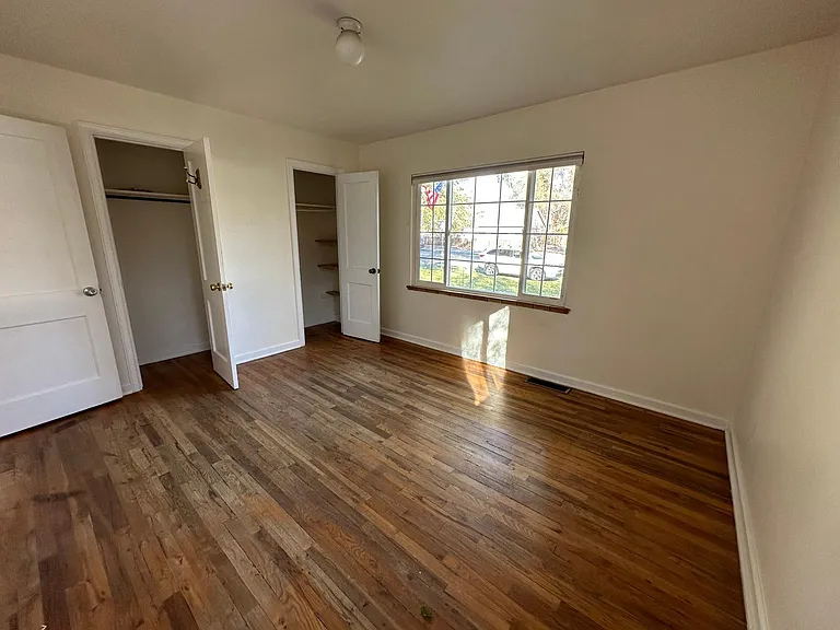 417 Locust St — Photo 5