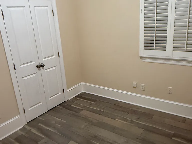 1735 Urquhart St — Photo 3