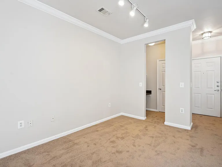 9490 Virginia Center Blvd #240 — Photo 6
