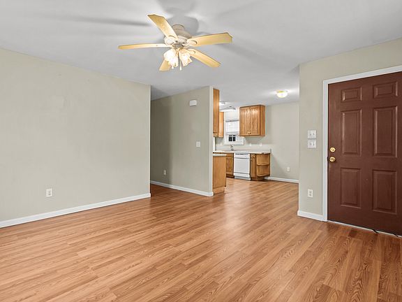 4th image of 883 N Cool Ave