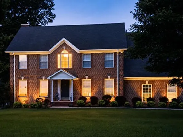 141 W Laurel Ave, McMinnville, TN 37110