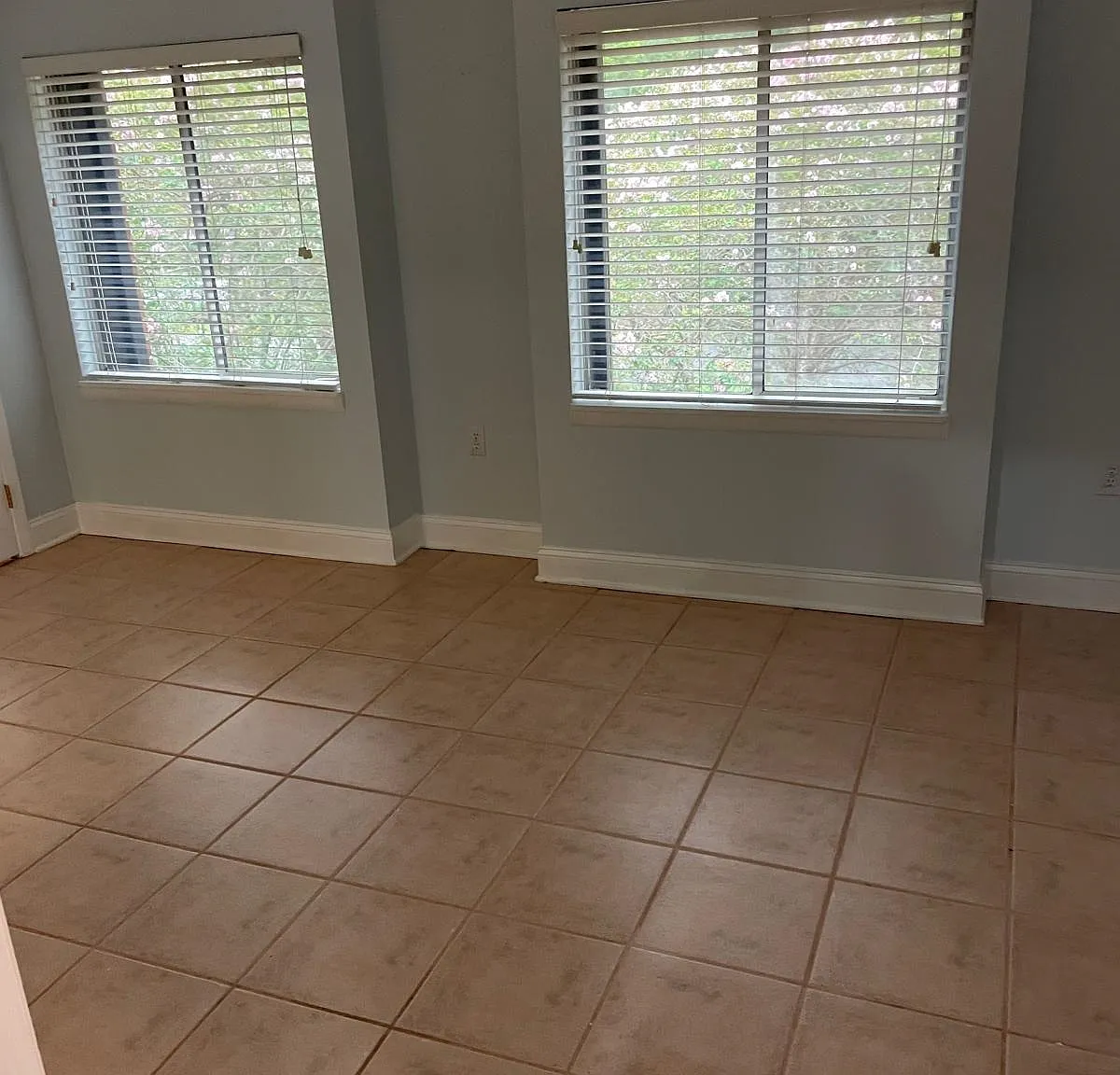 3 bed, 2.5 bath, 1314 sqft, $1,995 — Photo 3
