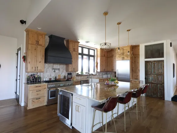 22 Doc Bar Dr, Cody, WY 82414