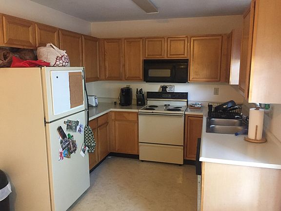 4th image of 3175 Kirklevington Dr #243