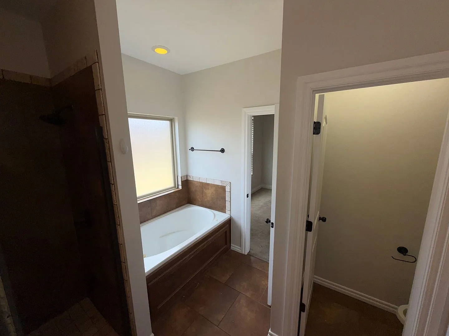 Very nice 3 bedroom home available now — Photo 3