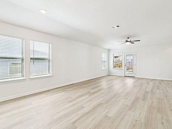 4th image of 16249 Parish Pointe Ct