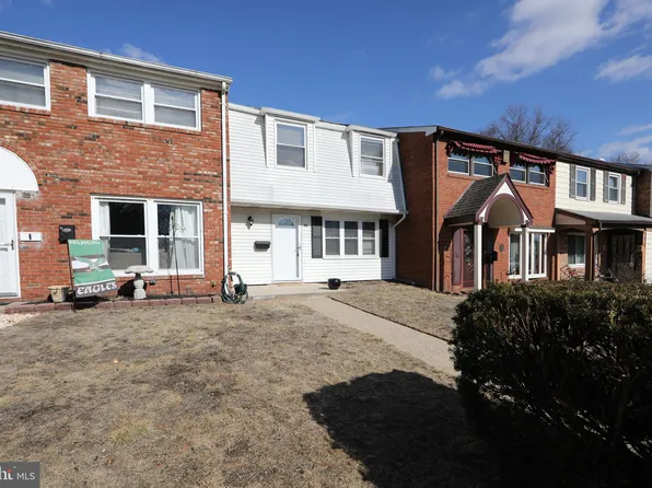 26 Pine St, Willingboro, NJ 08046