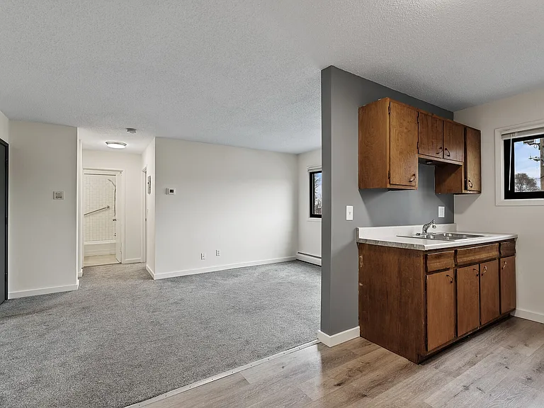 4750 Central Ave NE — Photo 17