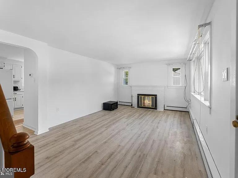 245 Paxson Ave — Photo 14