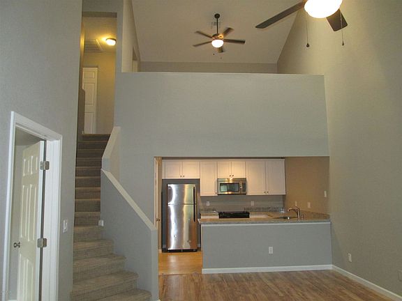 3rd image of 3211 E Lavey Ln Unit 105