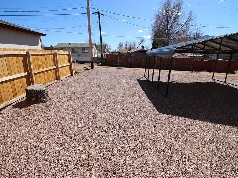 943 E Moreno Ave — Photo 26