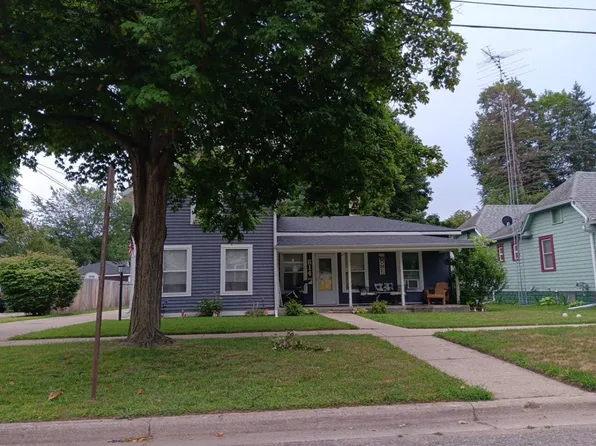614 N Saginaw St, Owosso, MI 48867