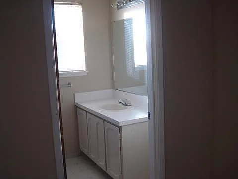 102 N 48th Ave #1 — Photo 6