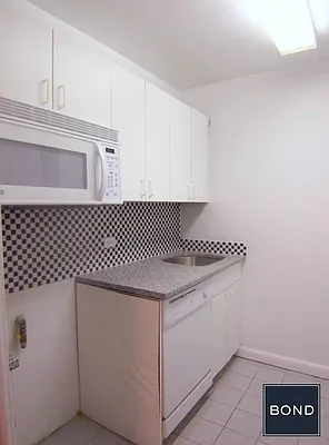 Rented by Bond New York | media 15