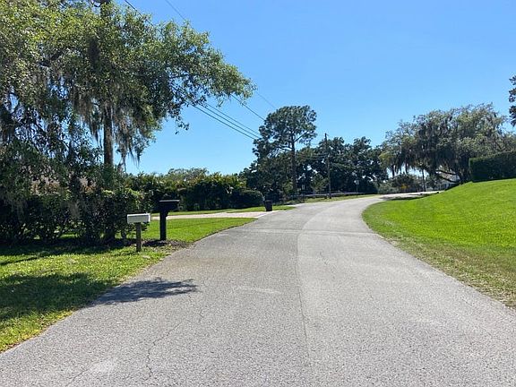 4th image of 1704 Richard Ervin Pkwy
