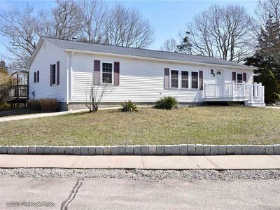 9 Holiday Ct, South Kingstown, RI, 02879