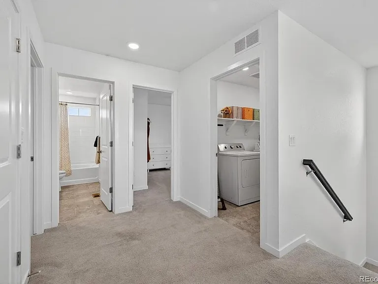 11029 Ursula St — Photo 18