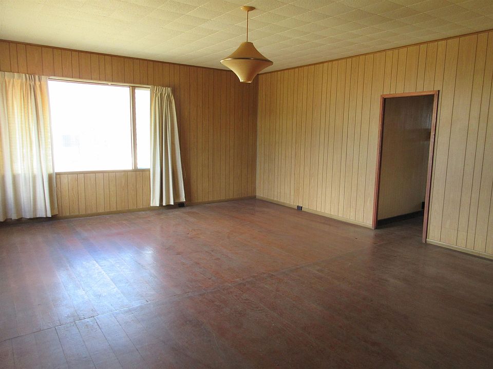 2nd image of 365 Ehunani Cir