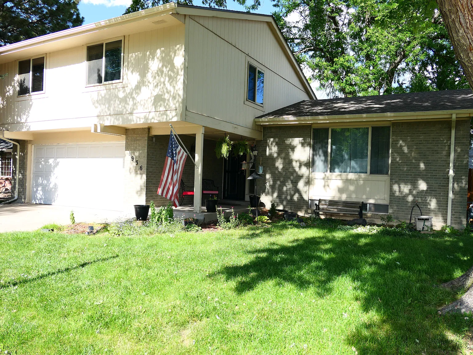 3 bed, 2.5 bath, 2496 sqft, $3,300 — Photo 1
