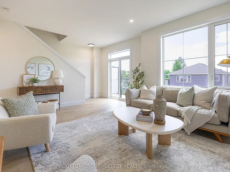 233 Upper Queen St #18 — Photo 8