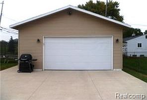 3rd image of 11603 Diehl Dr