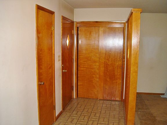 4th image of 2515 W Oklahoma Ave