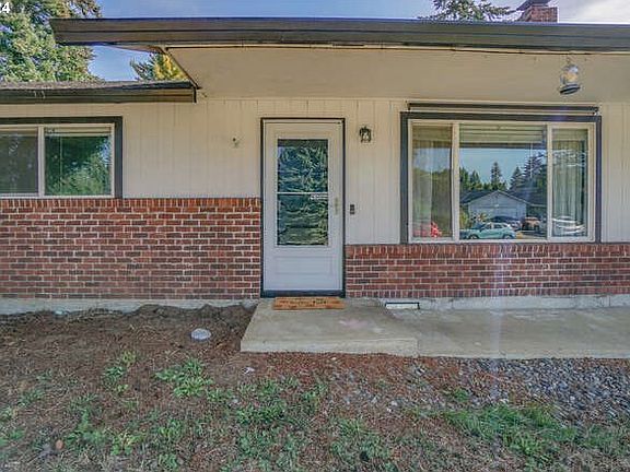 5th image of 809 NE 150th Ave