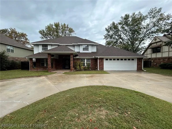 8813 Canterbury Cv, Fort Smith, AR 72903