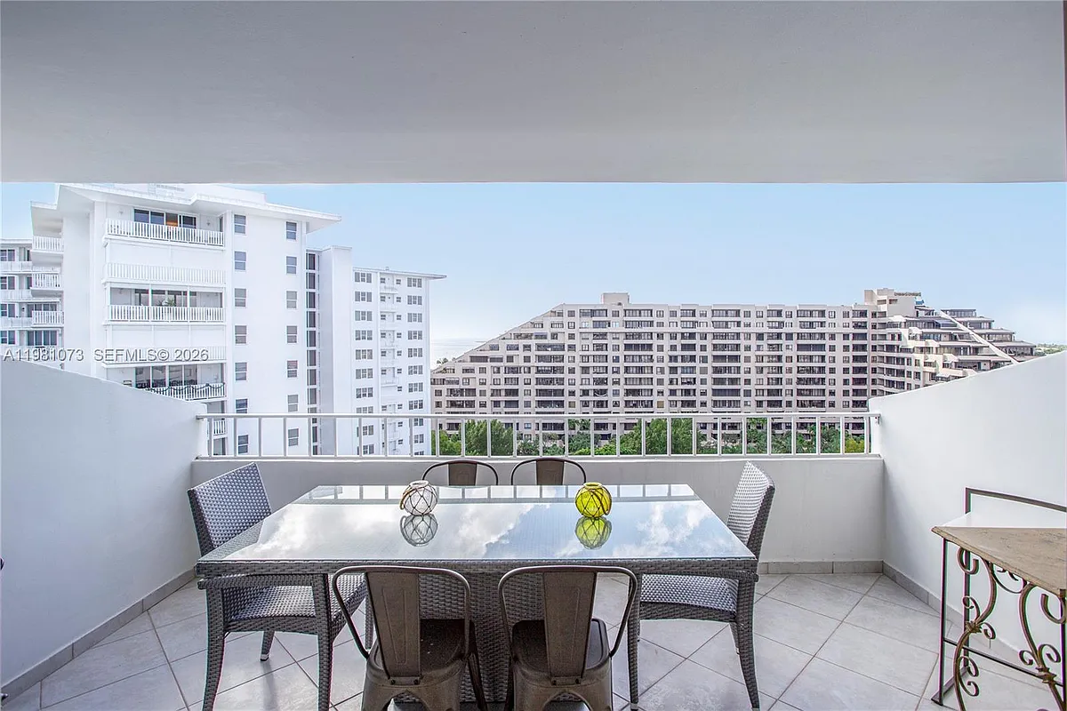 Building Photo - 199 Ocean Lane Dr #1207
